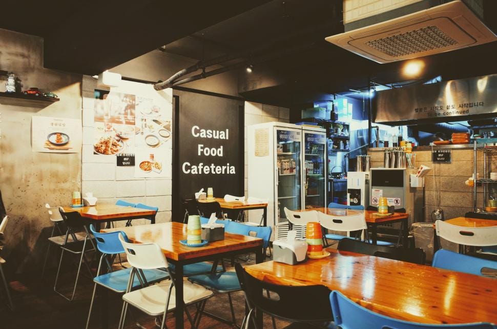 モダンな飲食店・店舗の内装イメージ